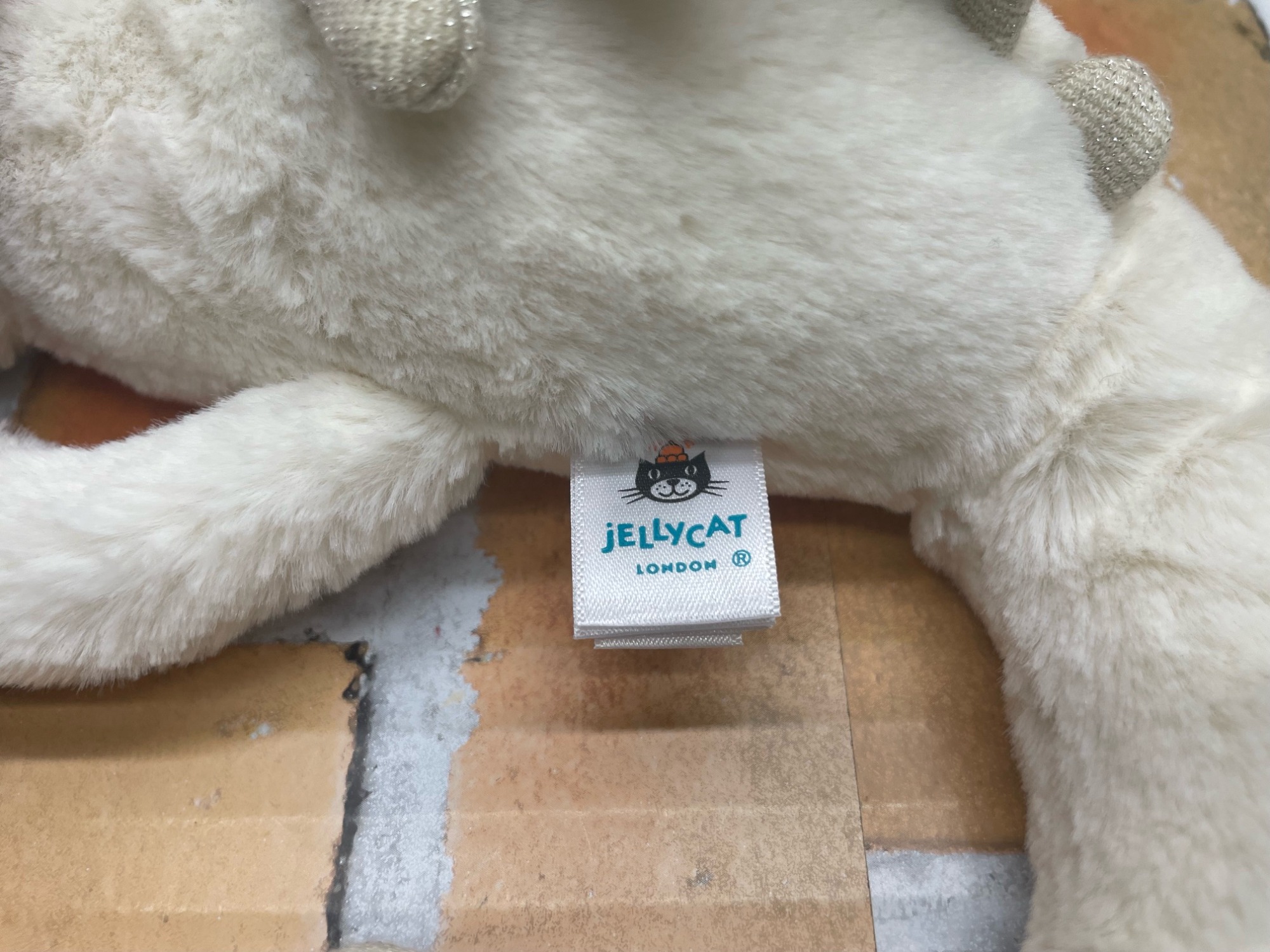 ホビー・ぬいぐるみ買取強化中】jellycat(ジェリーキャット)よりスノー