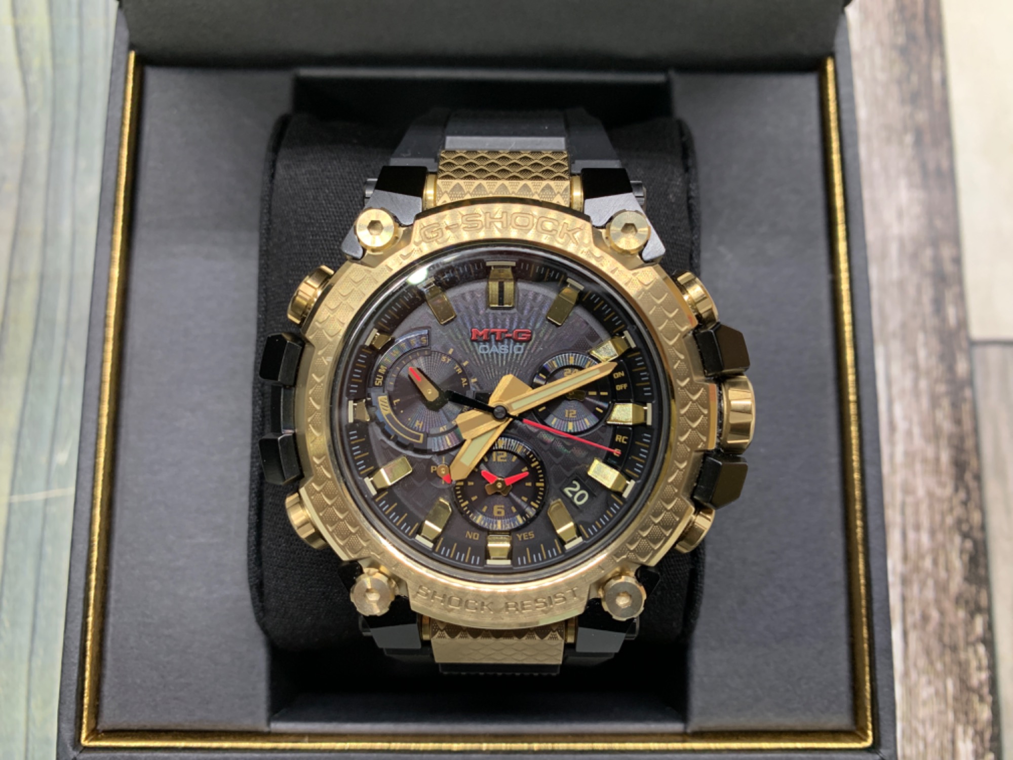 腕時計買取強化中！】G-SHOCK MTG-B3000CXD-9AJR 金の龍 買取入荷しま