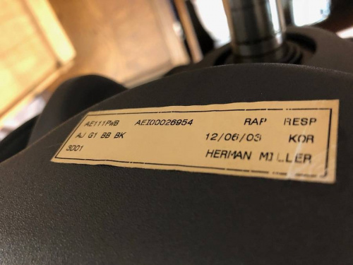 Herman Millerのアーロンチェア