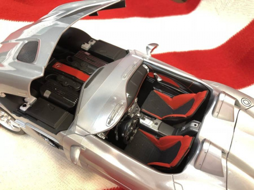 ミニカーのベンツ