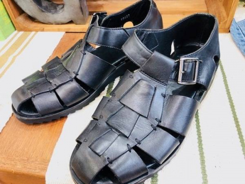 サンダルのPARABOOT