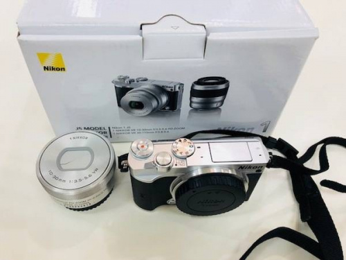 デジタル家電のデジタルミラーレス一眼