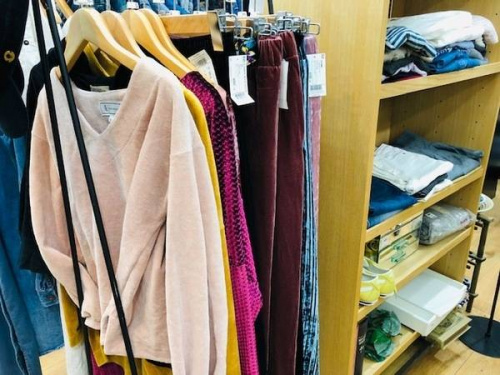 秋物の八王子多摩立川洋服買取