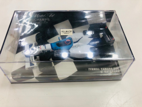 ミニカーのMINICHAMPS