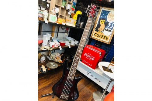 楽器のエレキベース　中古