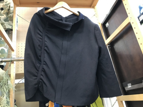 レディースファッションのジャケット