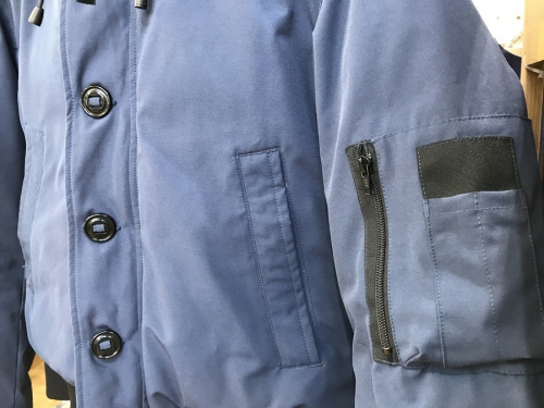 ダウンのCANADA GOOSE