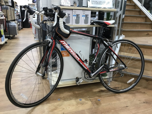 スポーツ用品の自転車