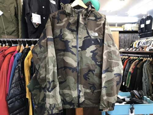 ジャケットのTHE NORTH FACE