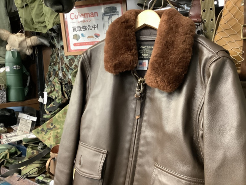トップスのジャケット