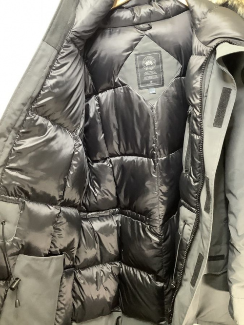 ダウンのCANADA GOOSE