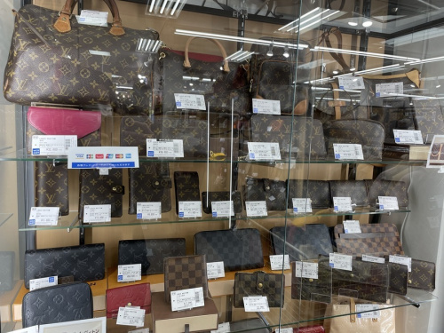 財布のLOUIS VUITTON(ルイヴィトン)