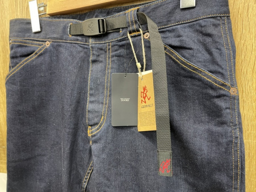 メンズファッションのパンツ