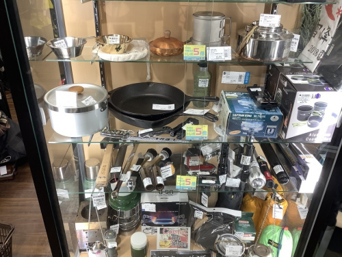キャンプ用品のコールマン