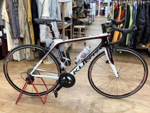 スポーツ用品の自転車