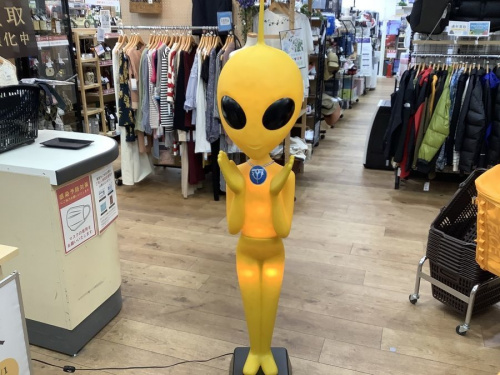 照明のカップヌードル