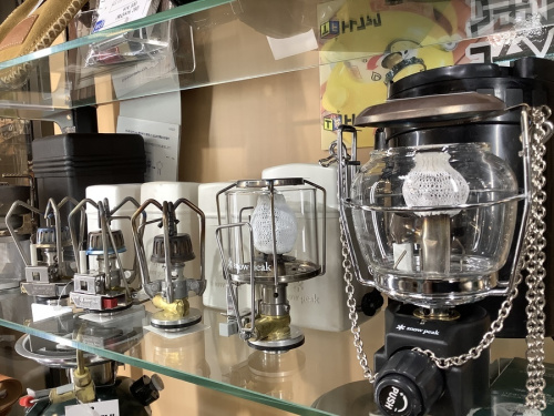 アウトドア用品のランタン