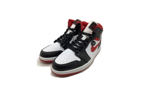 スニーカーのAIR JORDAN