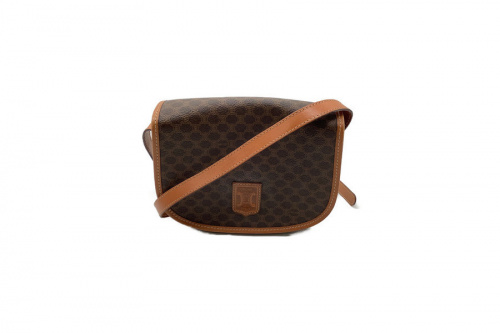 ショルダーバッグのCELINE