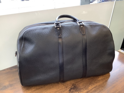 モノグラムのLOUIS VUITTON