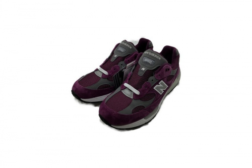 スニーカーのNEW BALANCE（ニューバランス）