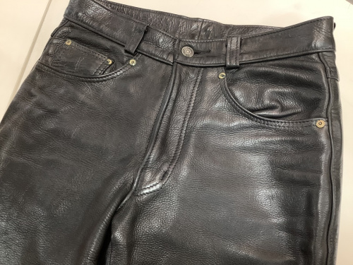 メンズファッションのパンツ