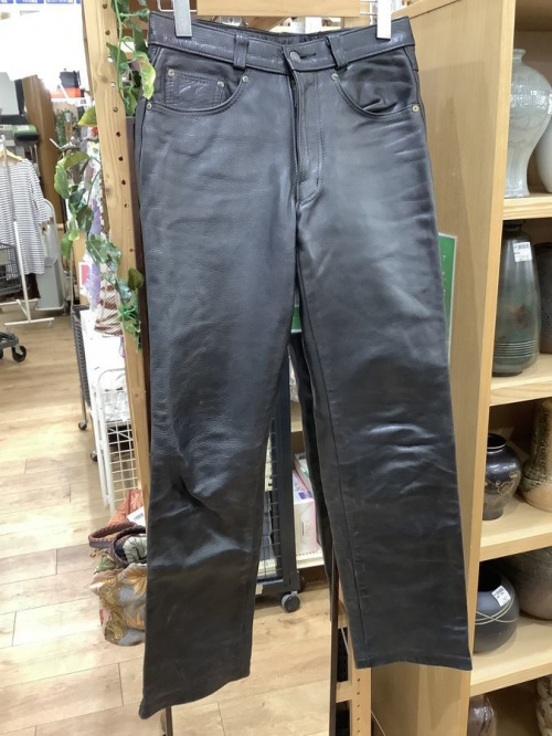 パンツのレザー