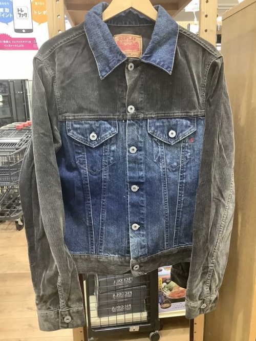 デニムジャケットのリプレイ
