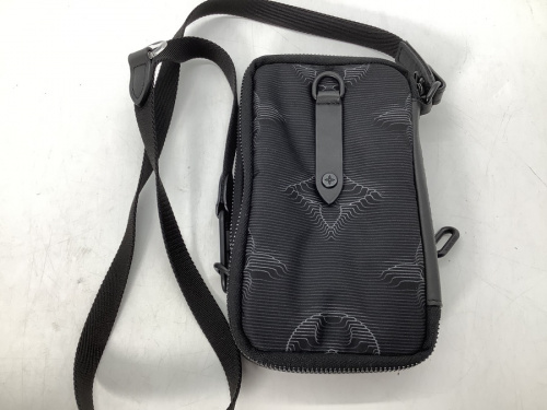 ダブルフォンポーチのLOUIS VUITTON