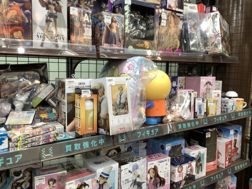 バンダイ