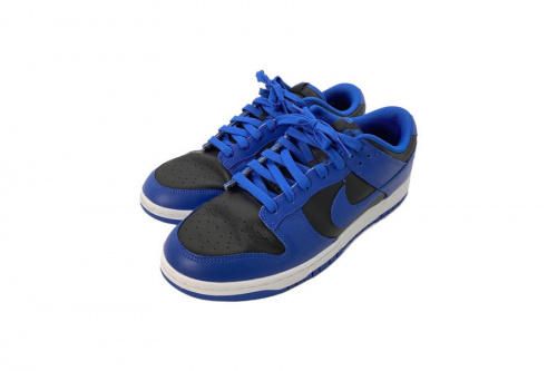 スニーカーのNIKE