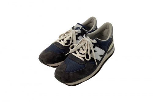 シューズのスニーカー