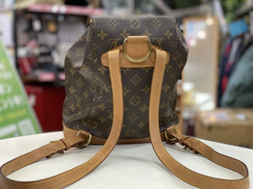 リュックのLOUIS VUITTON