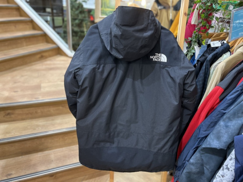 マウンテンダウンジャケットのTHE NORTH FACE