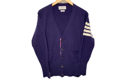 ニットのThom Browne