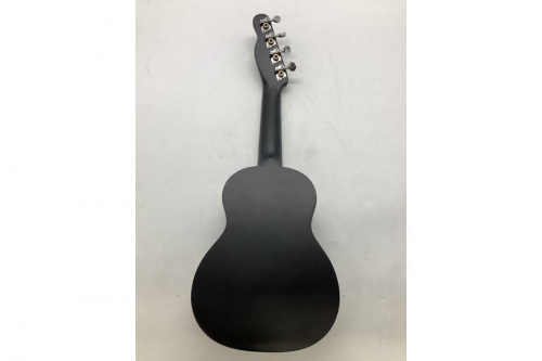 ウクレレのFENDER