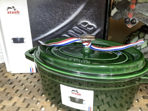 キッチン雑貨の鍋