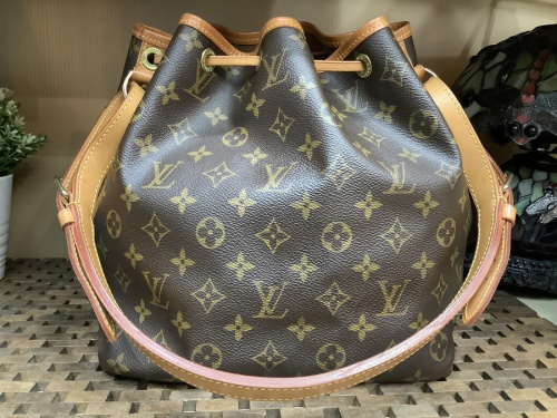 プチ ノエのLOUIS VUITTON