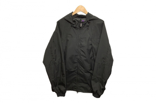 ジャケットのTHE NORTH FACE