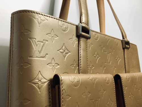 ブランド・ラグジュアリーのLOUIS VUITTON