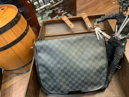 ブランド・ラグジュアリーのLOUIS VUITTON