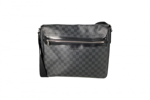 ディストリクトGMのショルダーバッグ