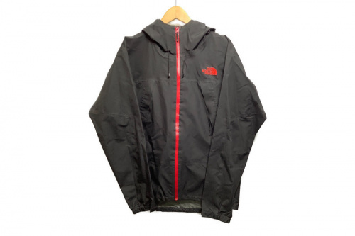 ジャケットのTHE NORTH FACE