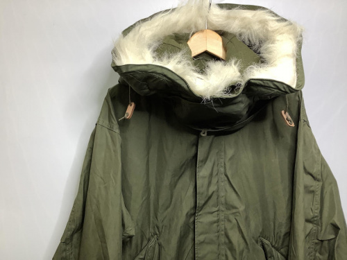 トップスのジャケット