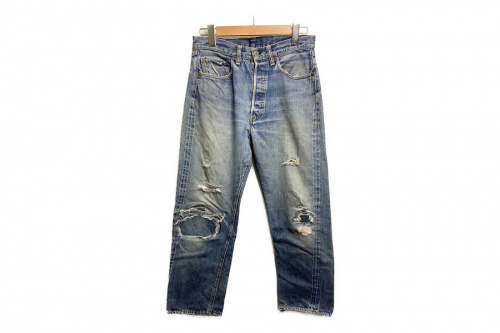 パンツのLevi's