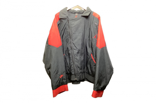 ジャケットの90’sジャンプマンロゴジャケット