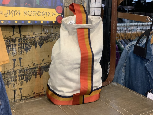 ショルダーバッグのバッグ
