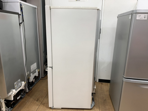 冷蔵庫の2ドア冷蔵庫