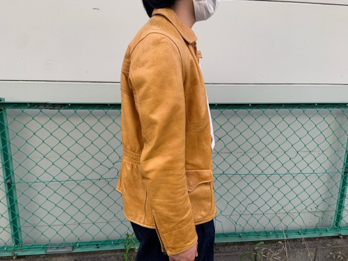 コリンボのレザー