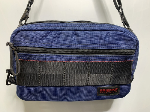 バッグのショルダーバッグ
